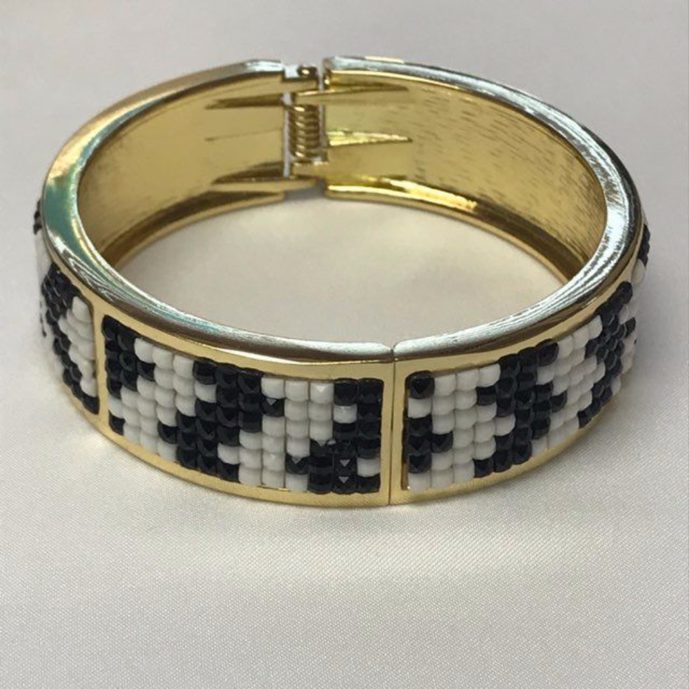 Charming Charlie Black and White Beaded Bracelet